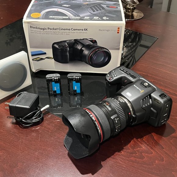 Blackmagic 6k Camera + Canon EF 24-105 F/2.8L 1:4 + 2 Batteries - Picture 2 of 11